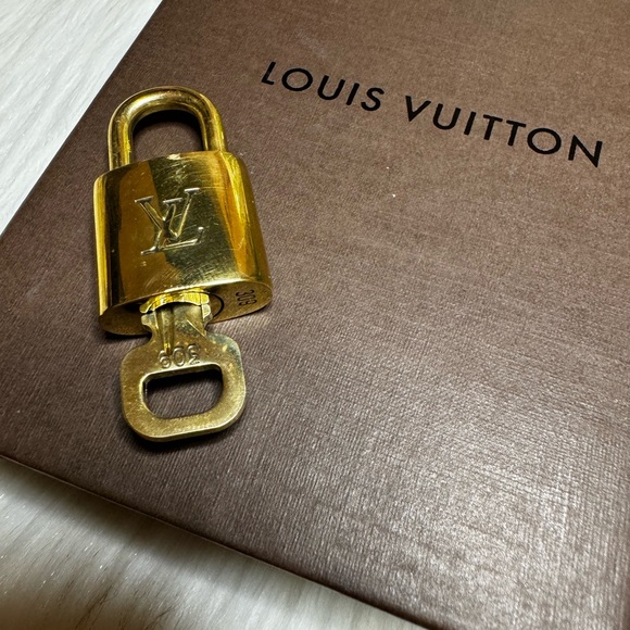 Louis Vuitton Lock & Key w/Chain & Box #309 - Picture 5 of 9